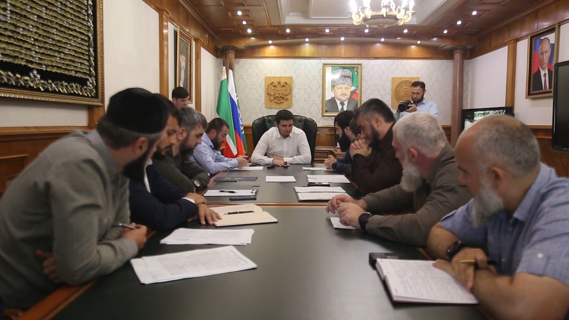 ЧЕЧНЯ. Хас-Магомед Кадыров провел рабочее совещание с участием заместителей и помощников
